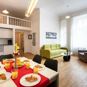 Uitgebreid Appartement met Twee Slaapkamers